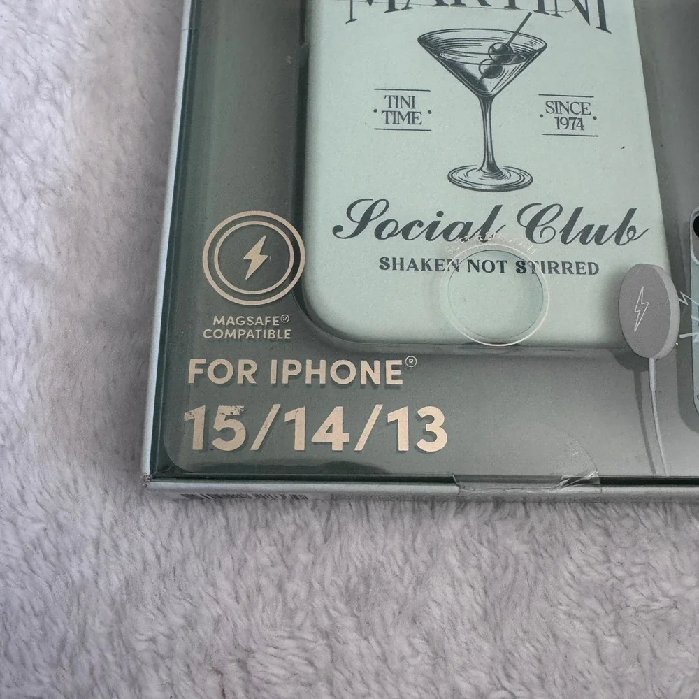 XO Poppy Dirty Martini Social Club for iPhone 15 14 13 MagSafe Case Green NIP